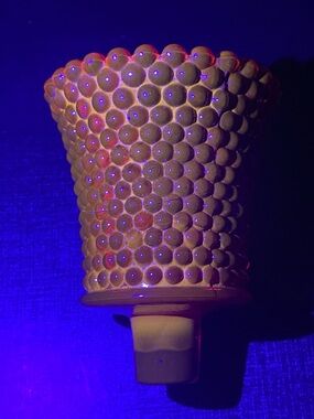 GLOWS Vintage Red Hobnail Peg Votive Holder Candle Holder Tulip